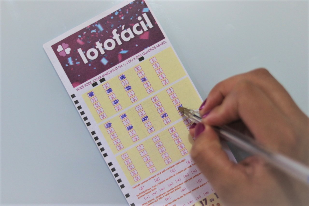 Resultado da Lotofácil 2333 de segunda-feira (27/9/21)