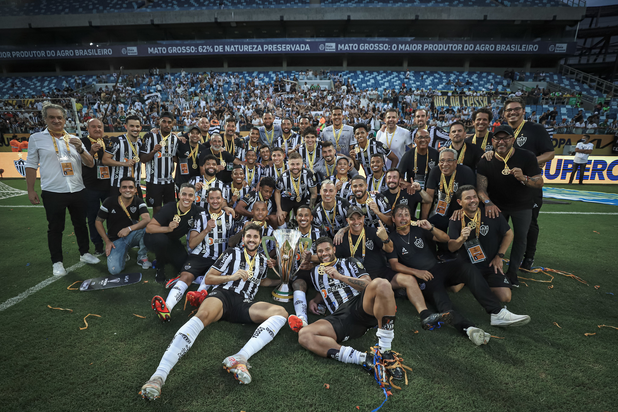 "Maior grupo que o Atlético já teve", declara presidente nos bastidores da conquista da Supercopa