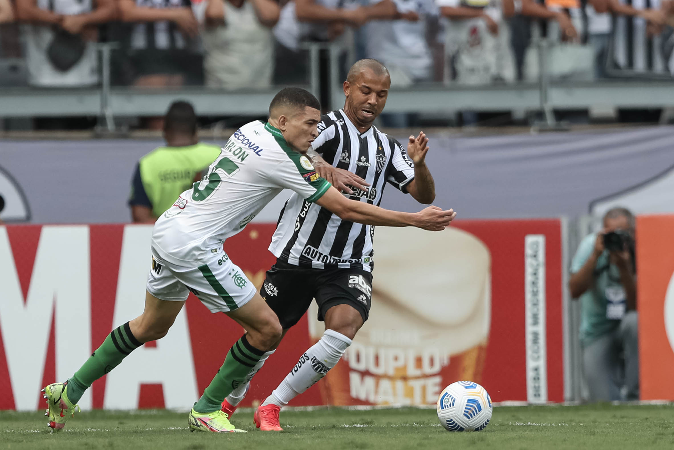 Atlético e América fazem clássico histórico pela Libertadores