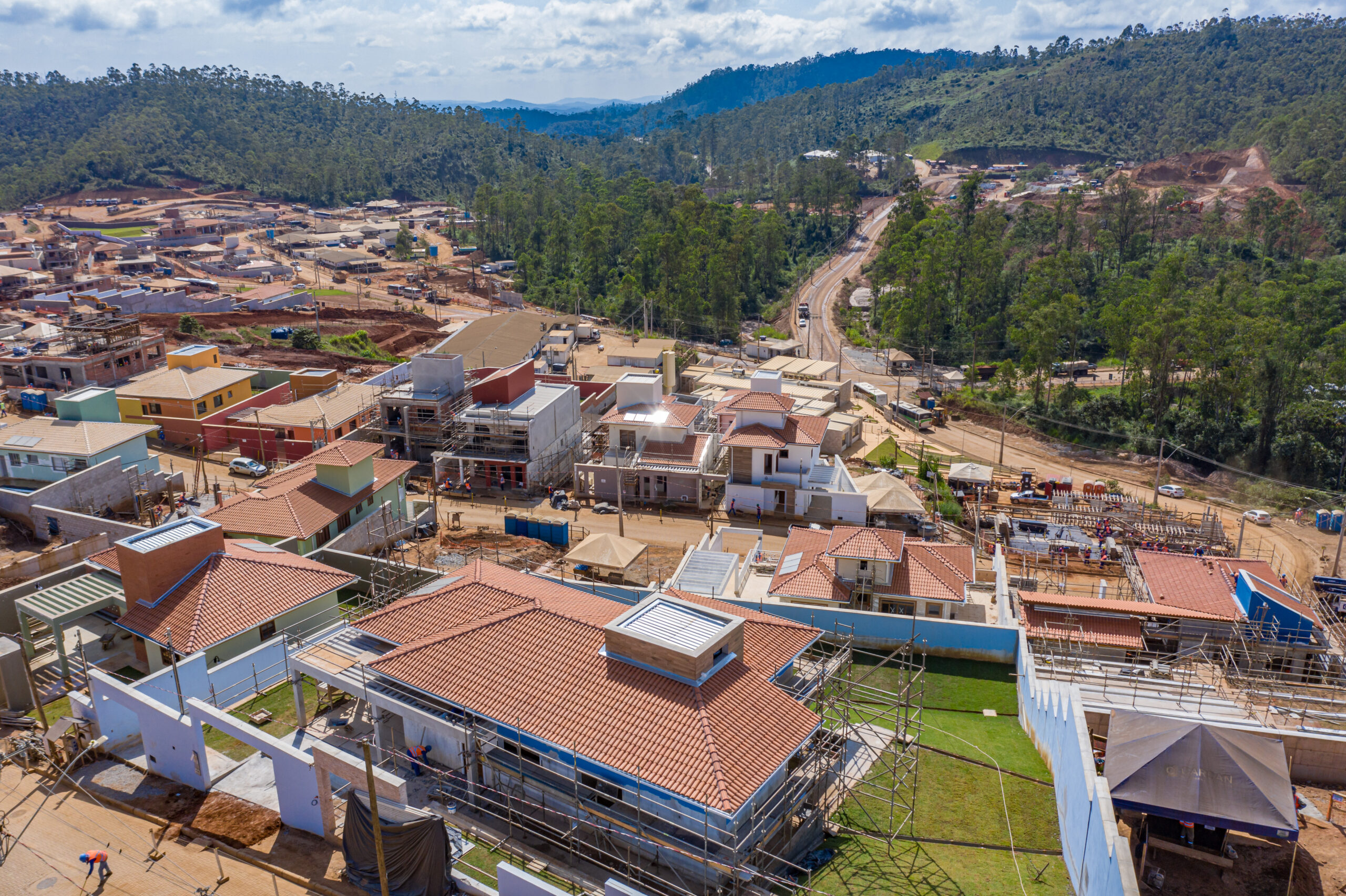 Plataforma Recoloca Rio Doce tem mais de 540 vagas de emprego para Mariana e região