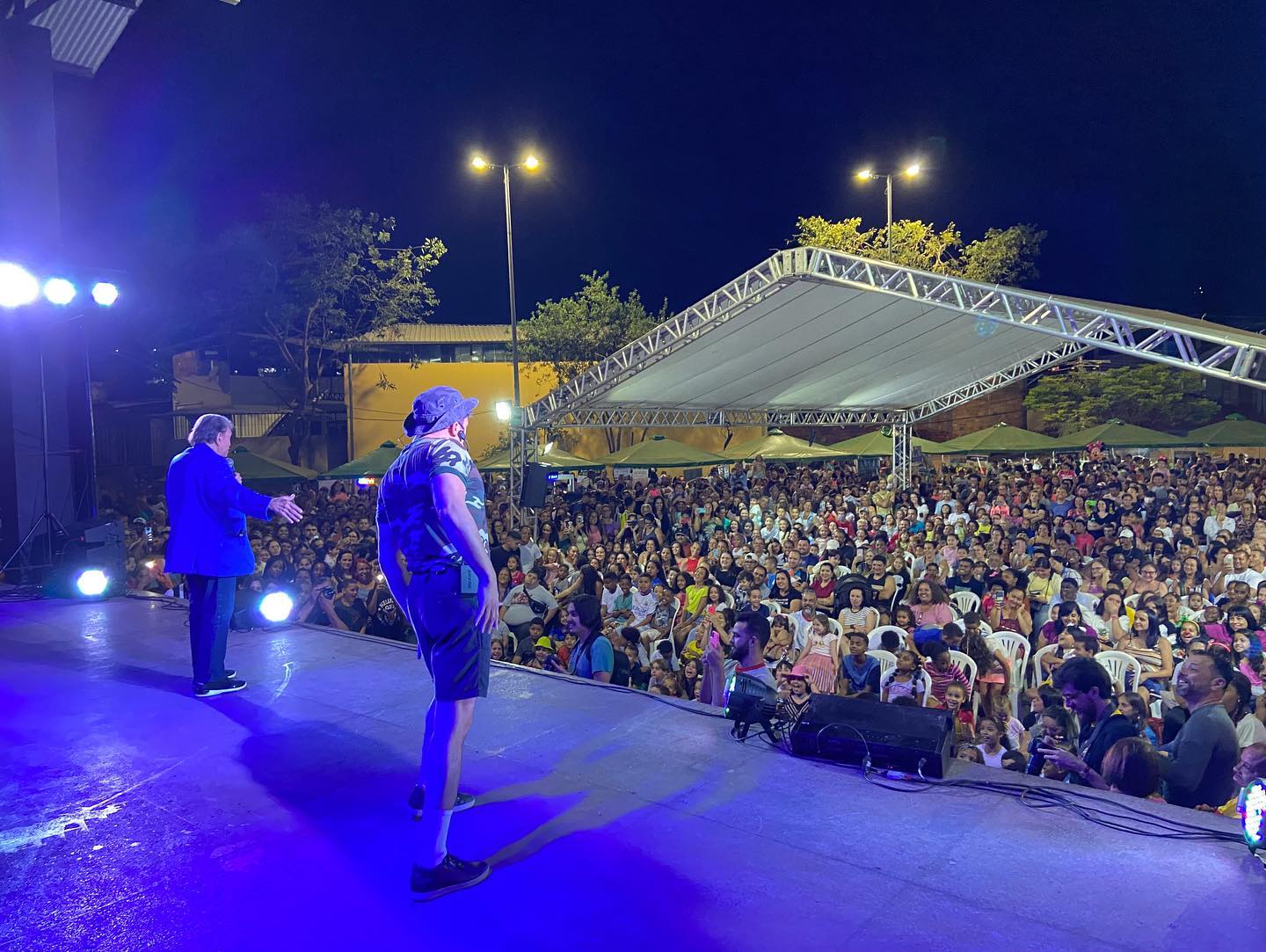 Primeiro dia do Encontro Internacional de Palhaços atrai grande público em Mariana (MG)