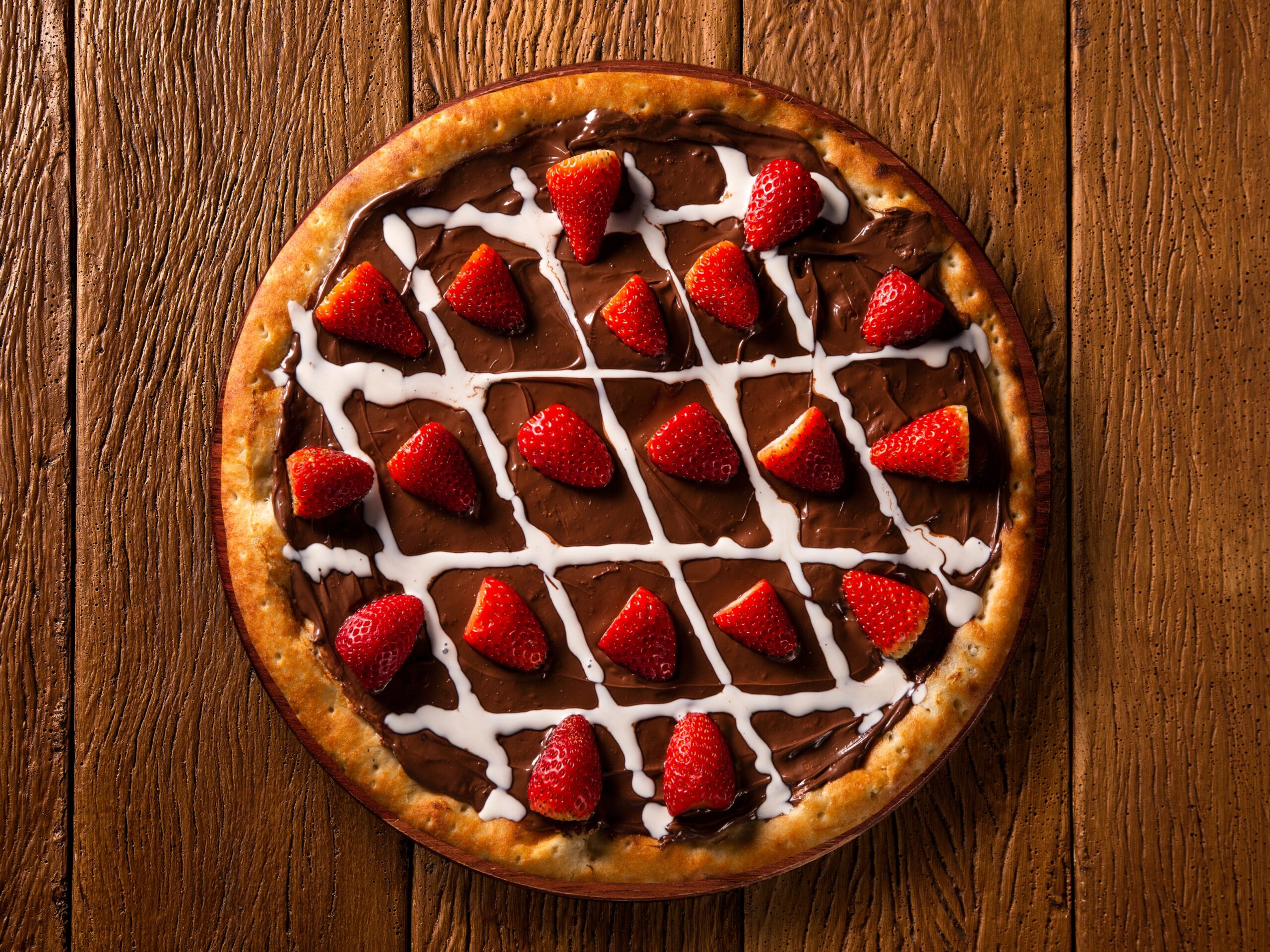 Aprenda a fazer pizza doce e incremente a ceia de Natal com um toque especial