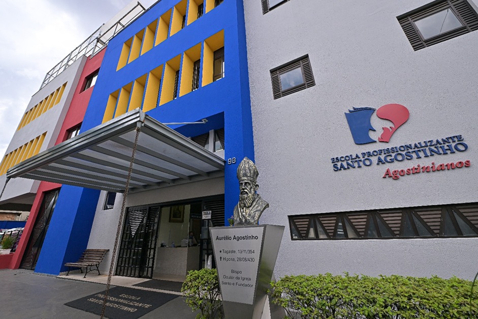 Escola de BH oferece 30 bolsas de estudo 100% gratuitas para curso profissionalizante de Eletricista Industrial