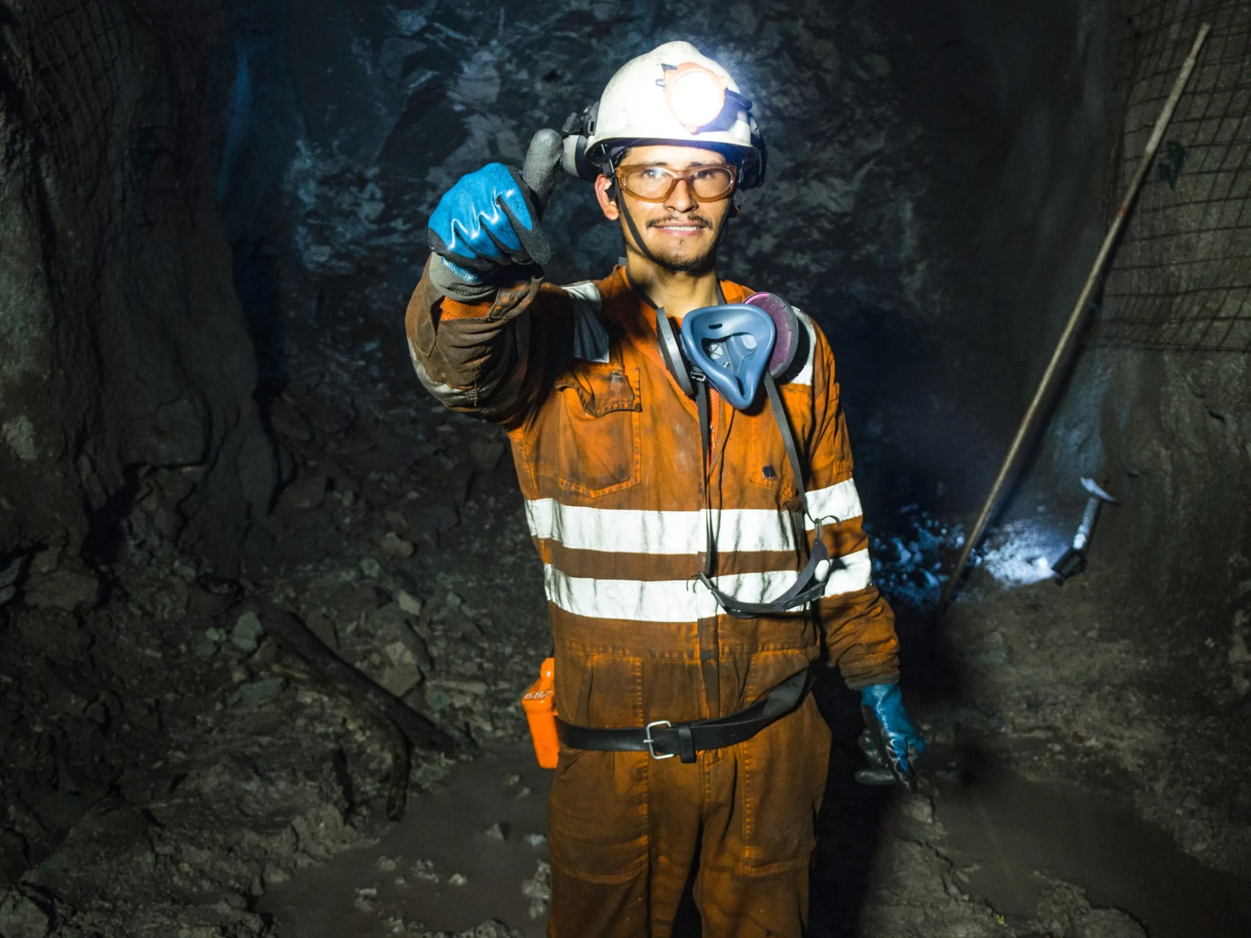 AngloGold divulga vagas de emprego na mineração