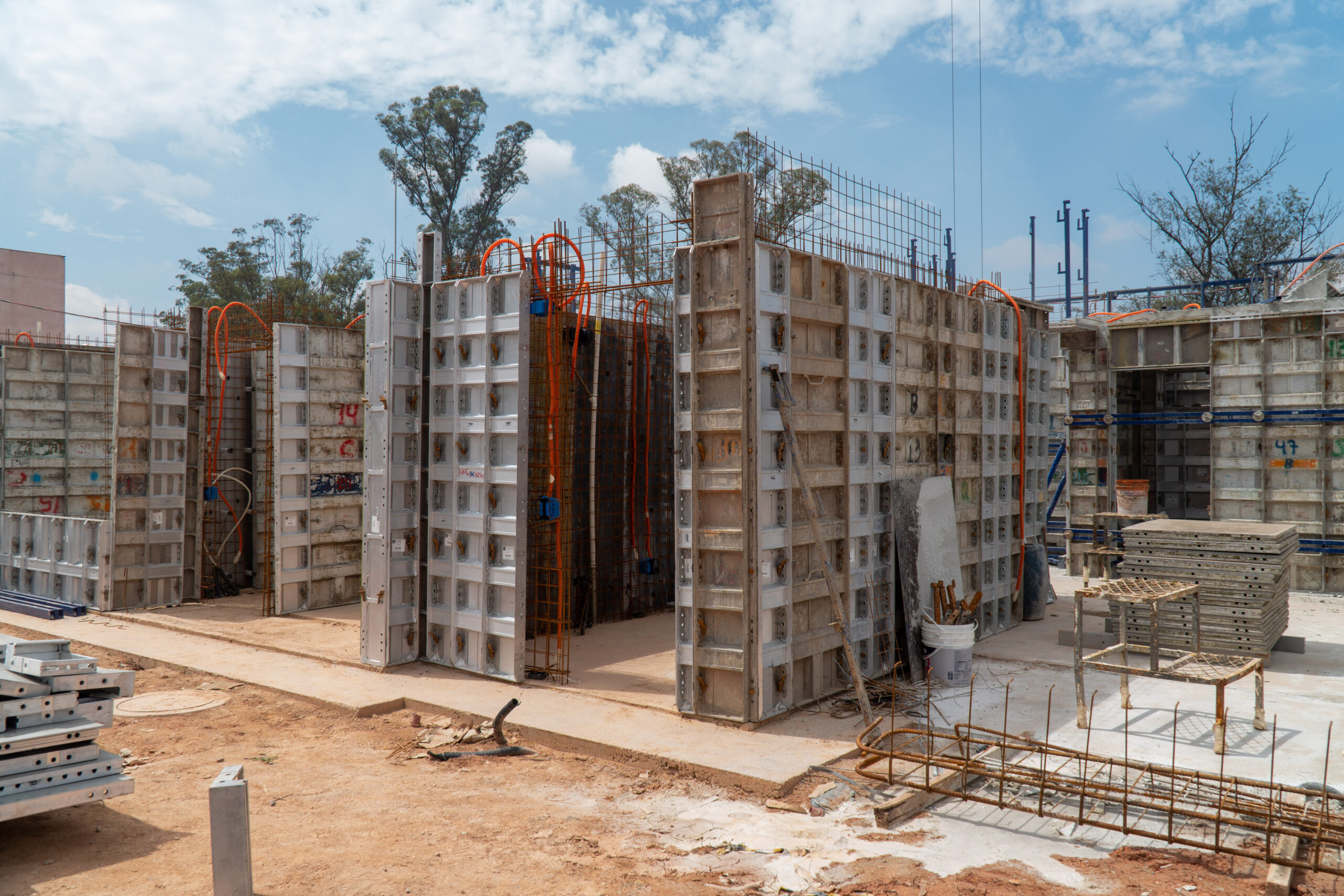 Construtora oferece mais de 100 oportunidades de trabalho para empreiteiros na Grande BH