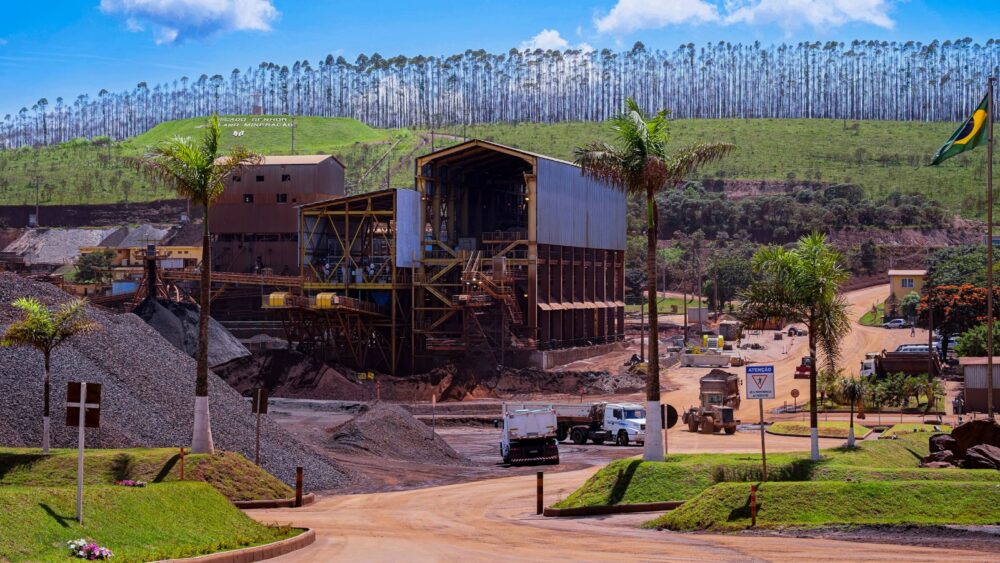 Herculano Mineração abre processo de seleção para eletricista, mecânico, operador de produção e auxiliar de meio ambiente