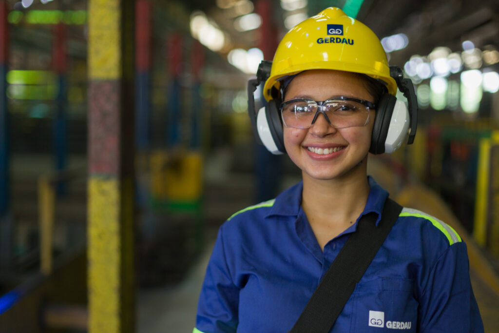 Gerdau abre 50 vagas afirmativas para mulheres e PCDs para atuação na mineração em Miguel Burnier, Ouro Preto (MG)