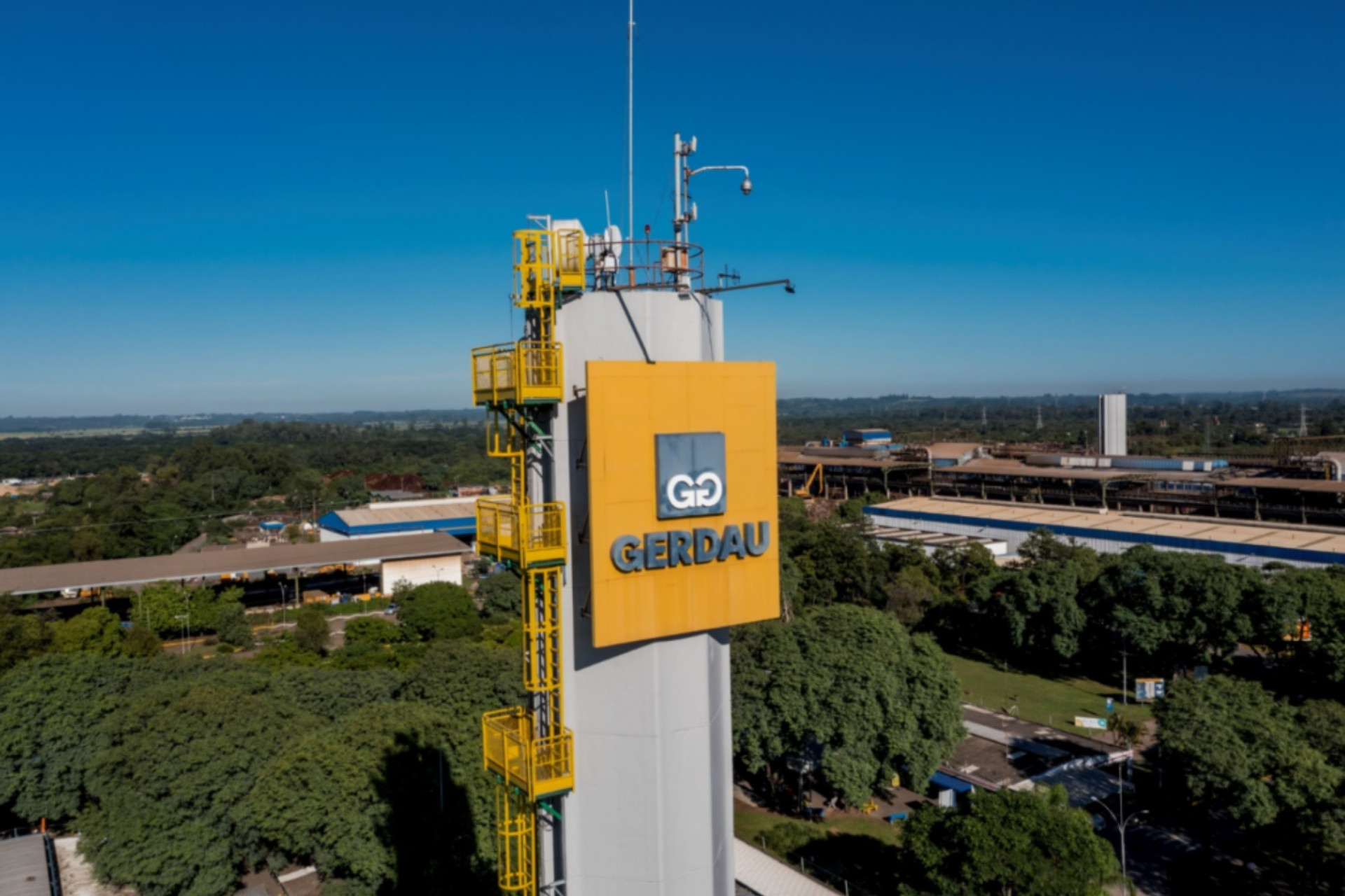Gerdau demite 1,5 mil e suspende parte dos investimentos no Brasil