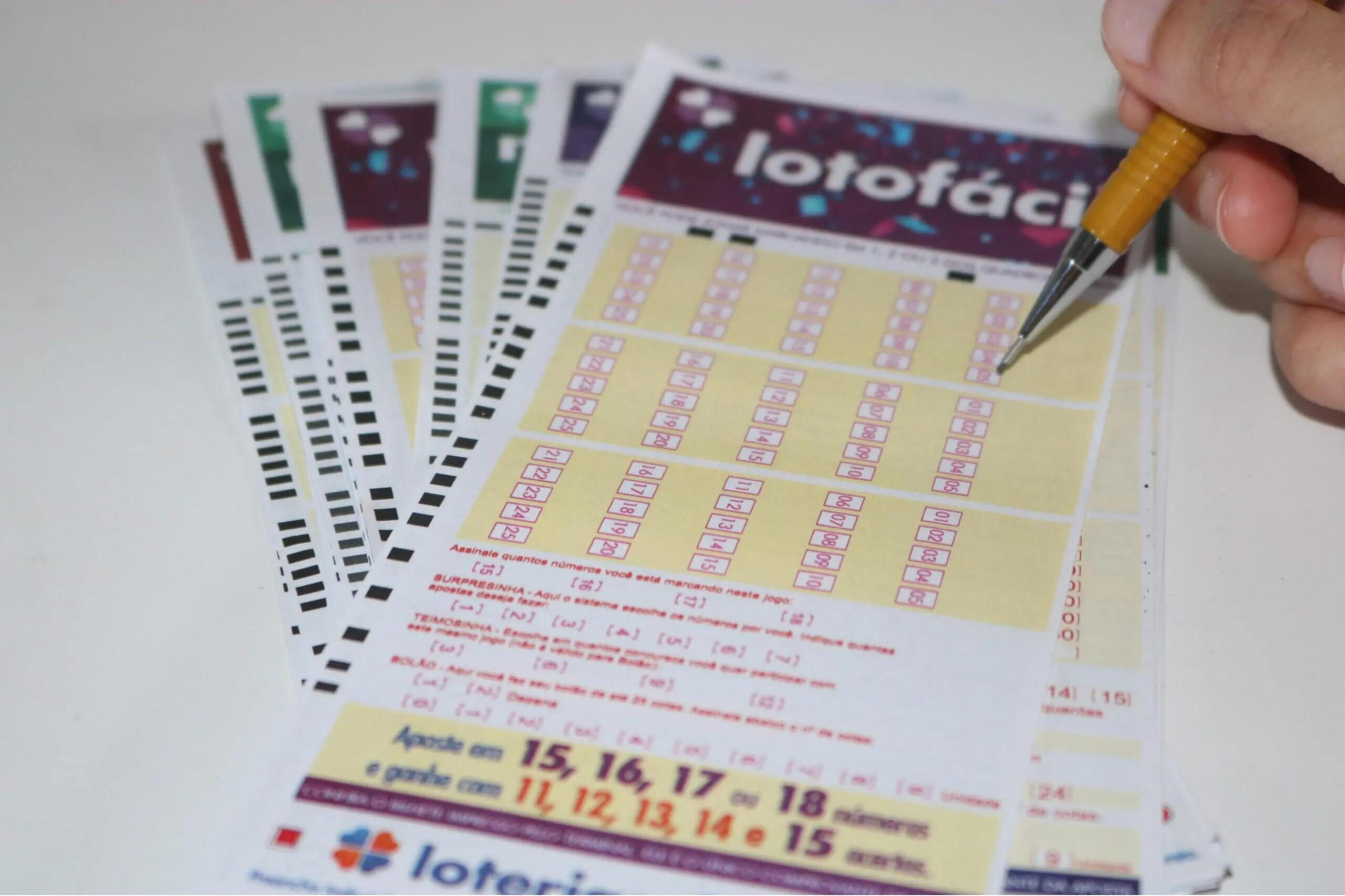 Resultado Lotofácil 3476 de sexta-feira (22/08/25)