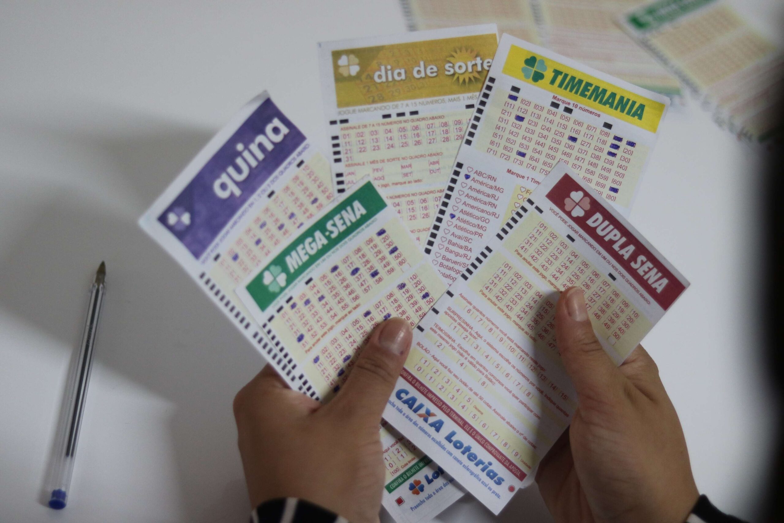Veja os números sorteados nesta sexta (3/10) nas loterias Caixa