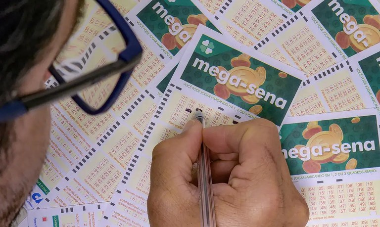 Mega-Sena 2946 acumula e prêmio chega a R$ 8 milhões