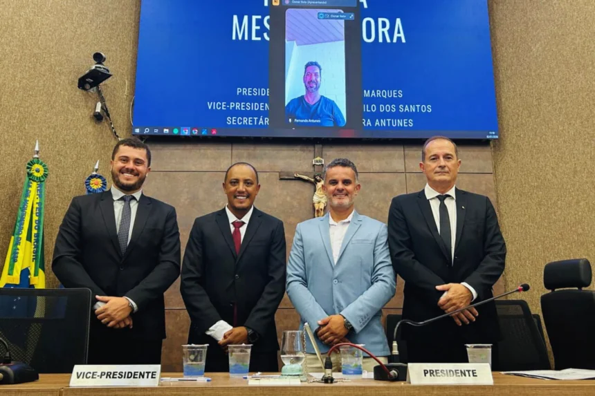 Câmara de Itabirito empossa nova Mesa Diretora para o ano de 2026
