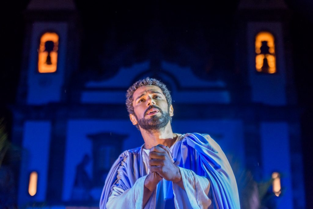Amaury Lourenzo retorna a Congonhas como Jesus nas encenações da Semana Santa