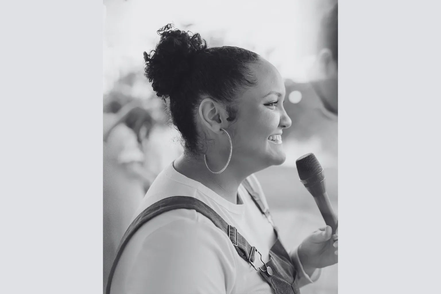 Jovem cantora gospel morre em parque de diversões em Itabirito; autoridades investigam possível falha em brinquedo
