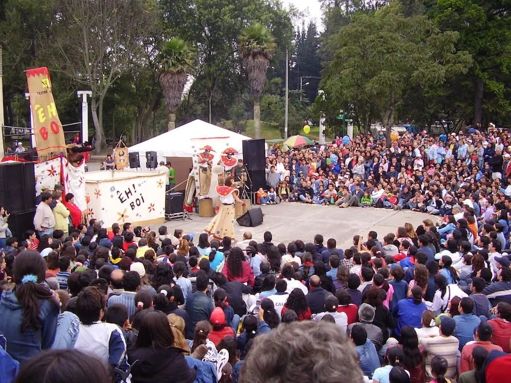 Festival de Cultura Popular leva shows, cortejos e oficinas a Ouro Preto e distritos com programação gratuita