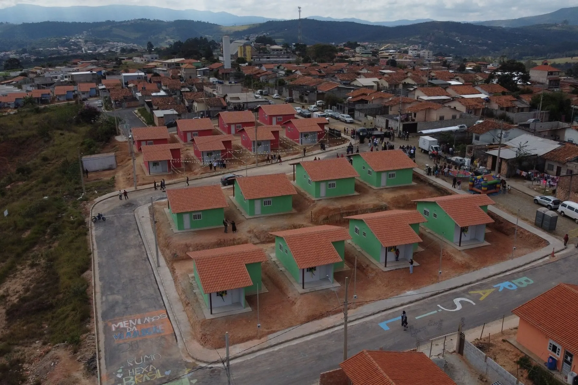 Ouro Preto entrega mais 17 casas em Cachoeira do Campo e amplia programa habitacional