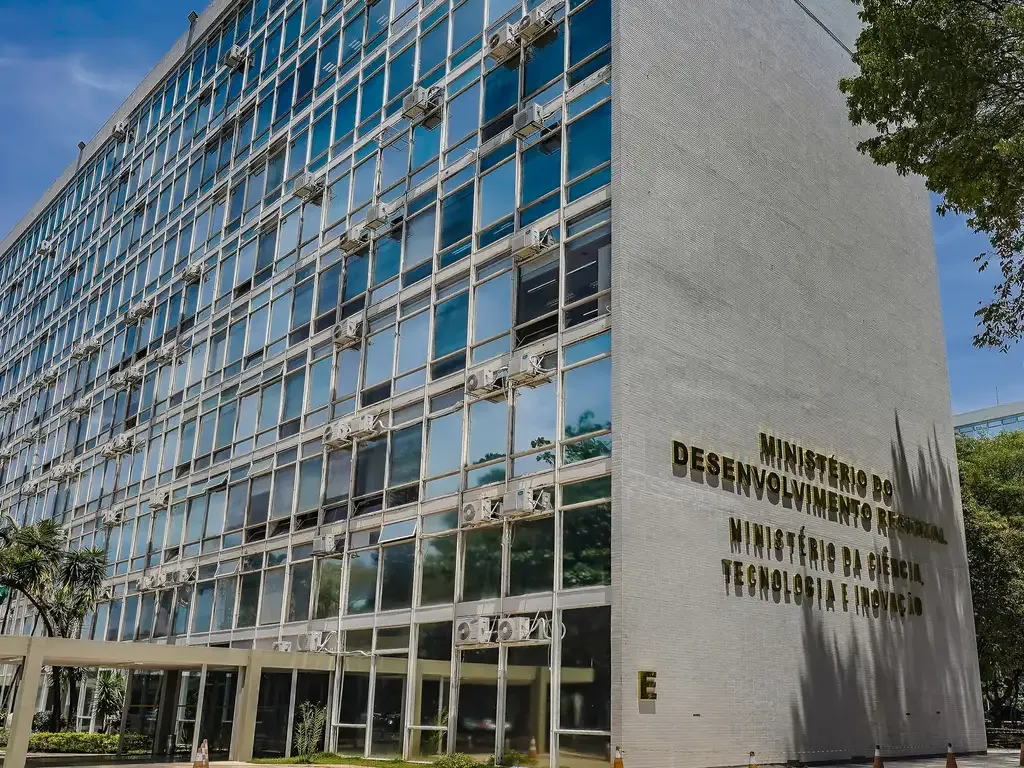 Mariana busca apoio federal para implantar parque tecnológico em parceria com a UFOP