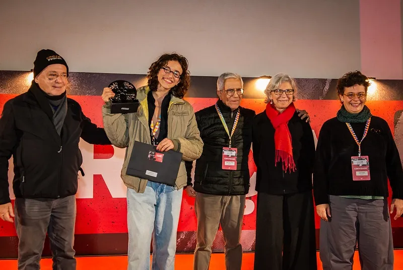 "Irritante Prodígio" conquista o troféu Vila Rica na mostra competitiva Arquivos em Questão da 21ª Cineop