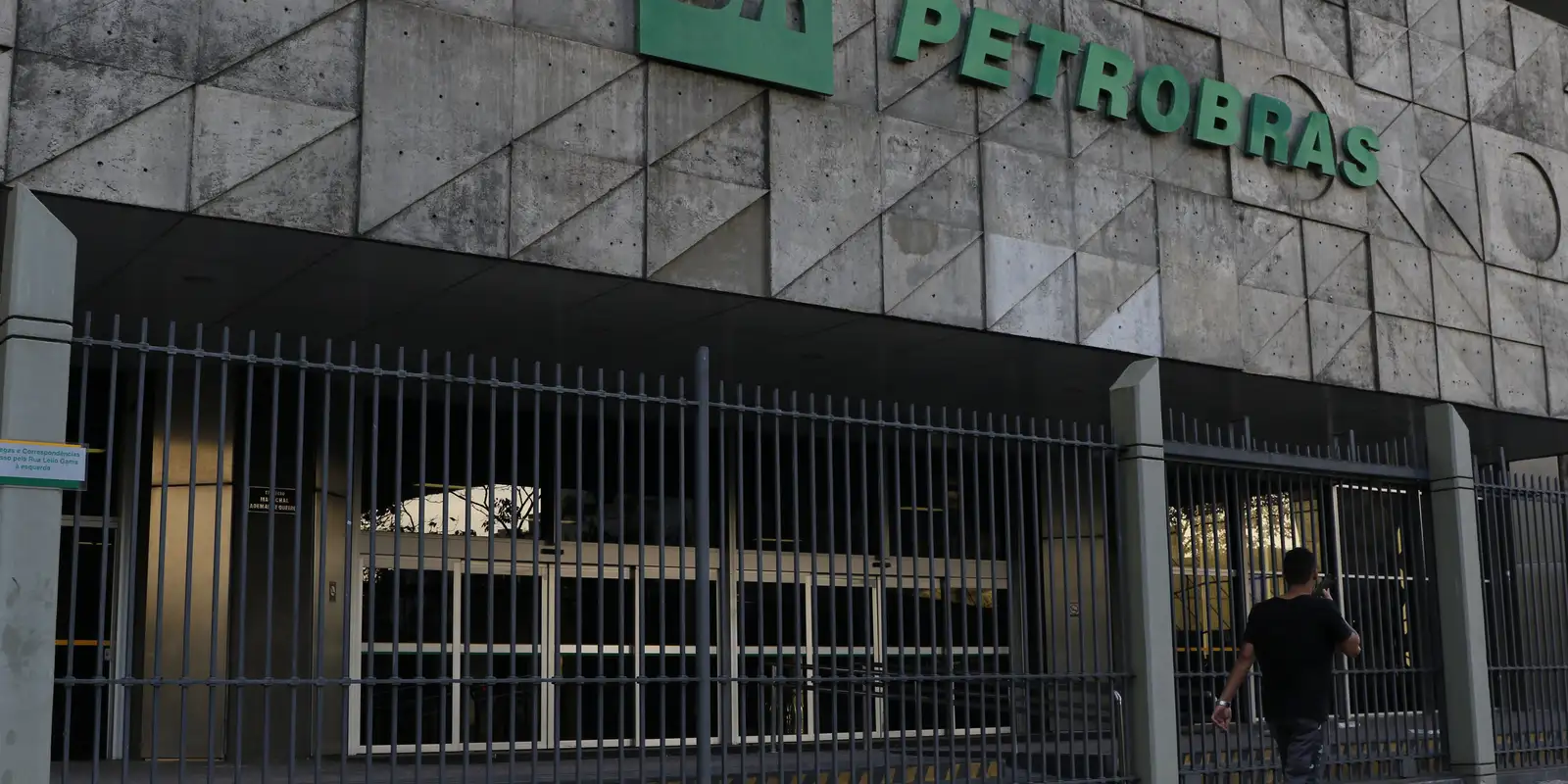 Petrobras negocia exploração em Gana para ampliar presença na África